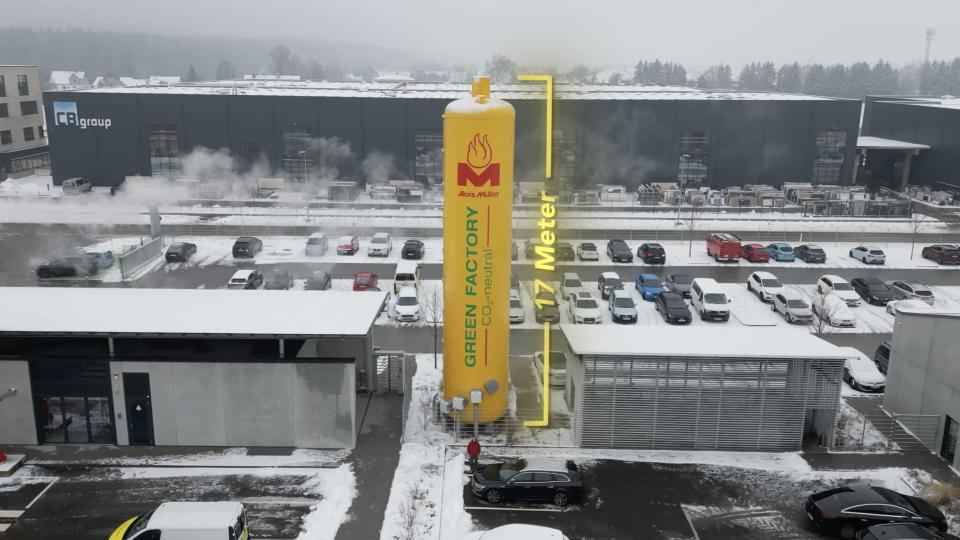 Der 17 Meter hohe Wärmespeicher